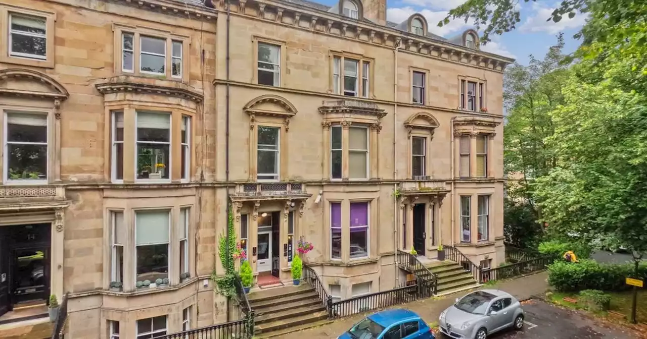 Incredible Glasgow west end flat next to Botanic Gardens has private terrace