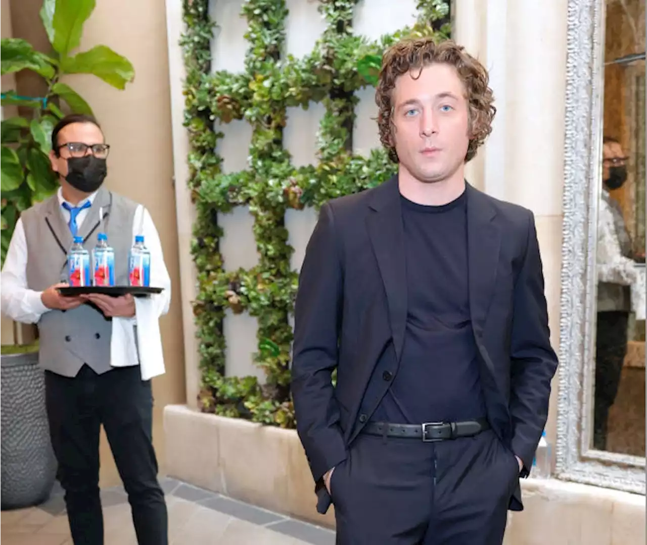 How Tall Is Jeremy Allen White (As In Carmy From The Bear)?