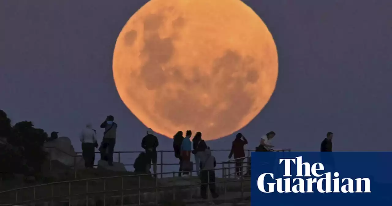 August blue moon: how to take a good photograph of the supermoon on your phone or camera