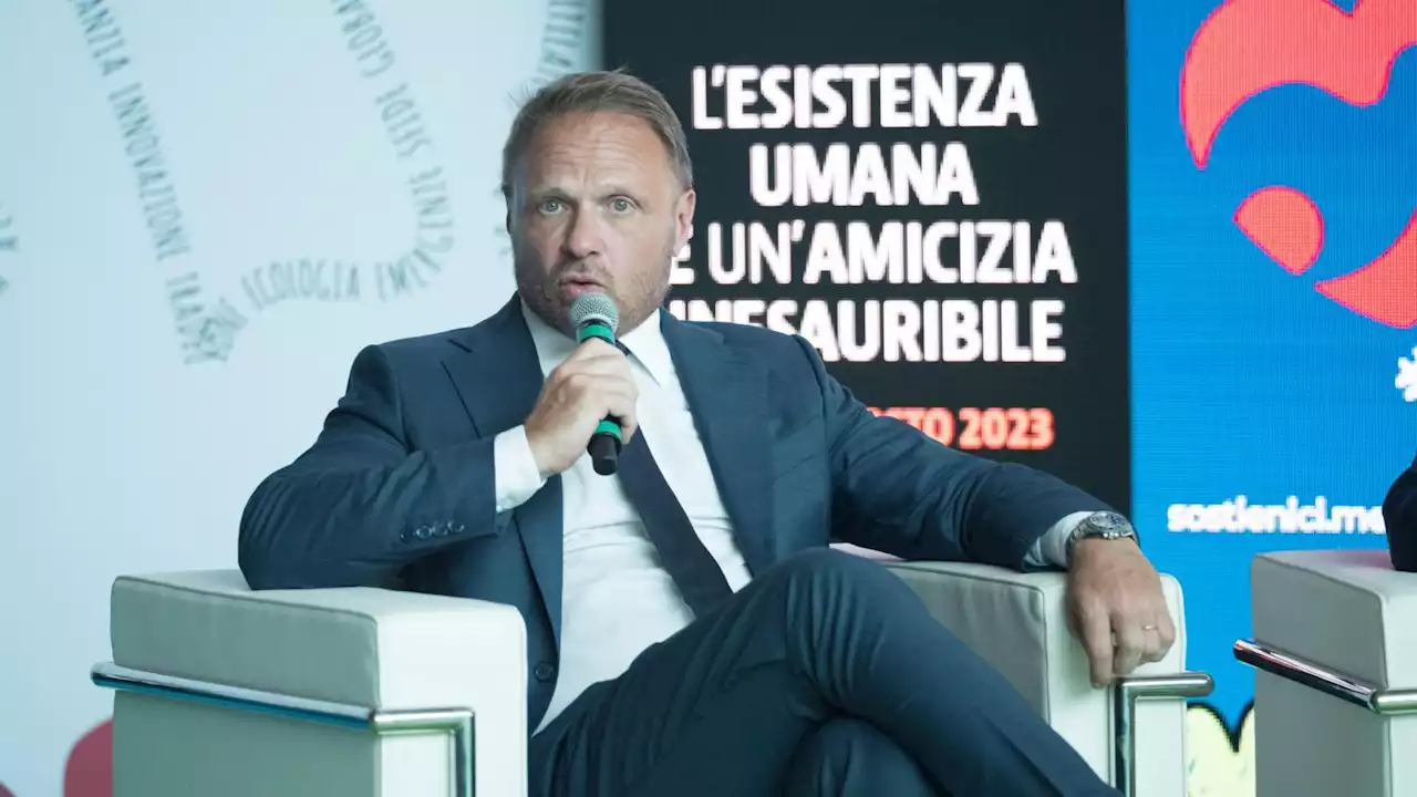 Francesco Lollobrigida: 'Solo una sinistra armocromatica può criticare la card da 400 euro sul cibo'