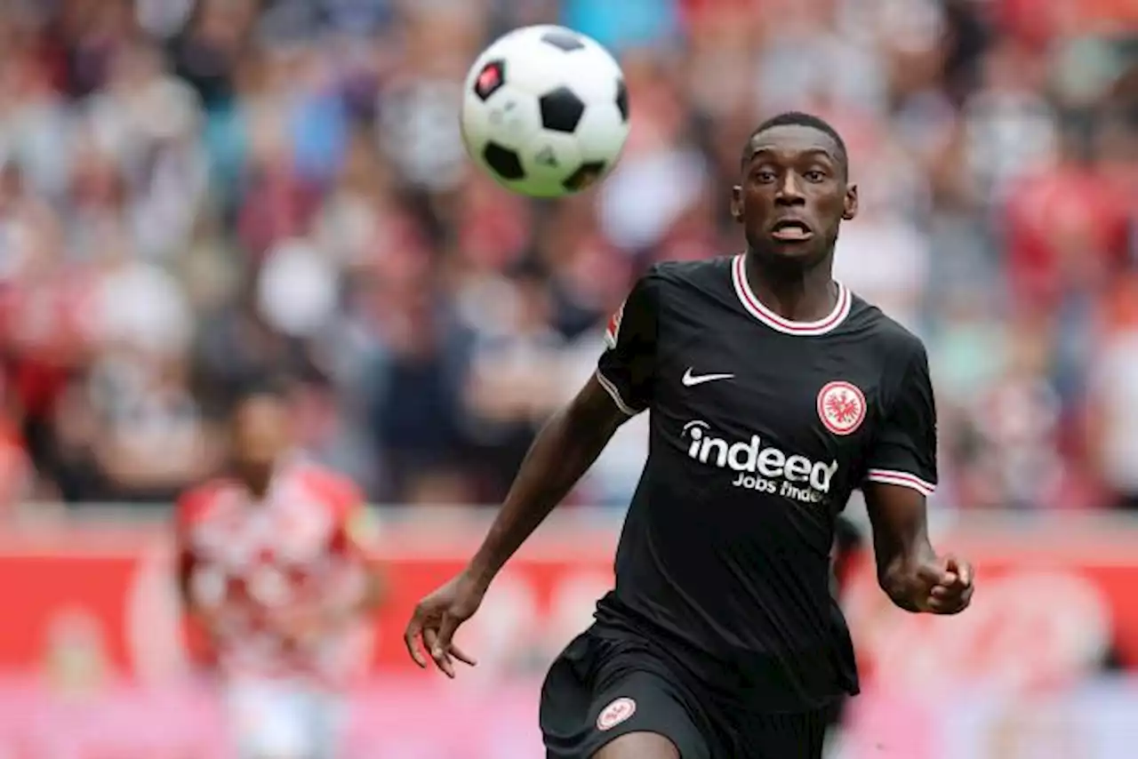 L'Eintracht Francfort refuse l'offre du PSG, incluant Hugo Ekitike, pour Randal Kolo Muani