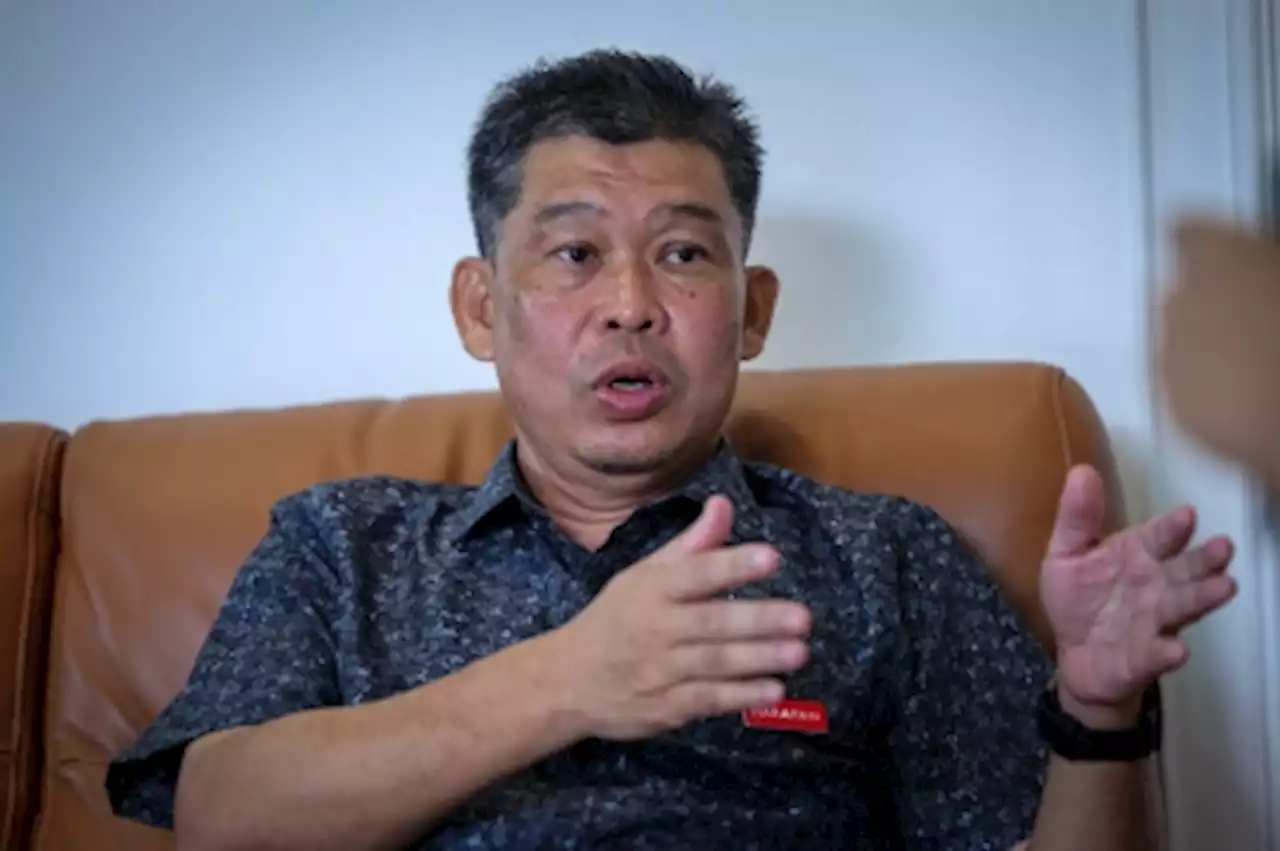 Salahuddin’s final advice to Pakatan candidate: ‘Treat Simpang Jeram folk like family’