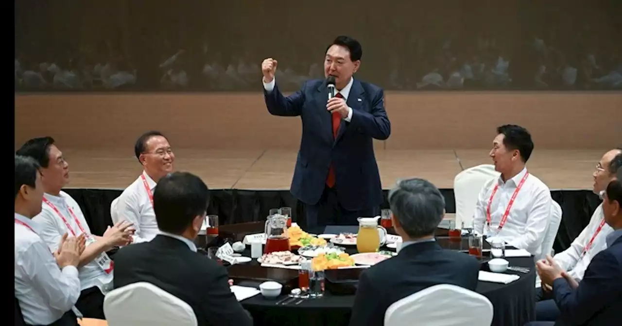 유승민, ‘오염수 방류 반대 국민 비하’한 윤 대통령에 “국민과 싸우겠다는 것”