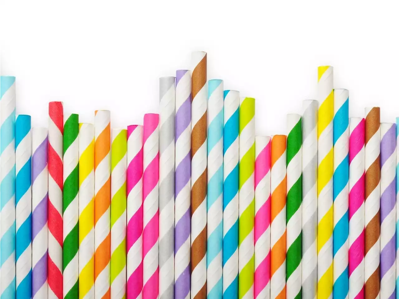 Study punches holes in theory that paper straws better than plastic