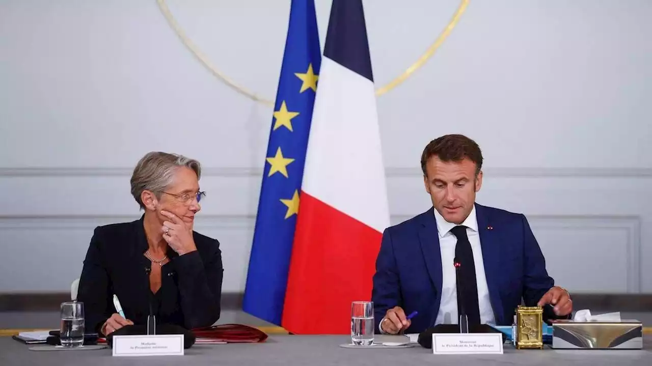 Emmanuel Macron réunit Élisabeth Borne et onze ministres à l’Élysée ce mardi matin