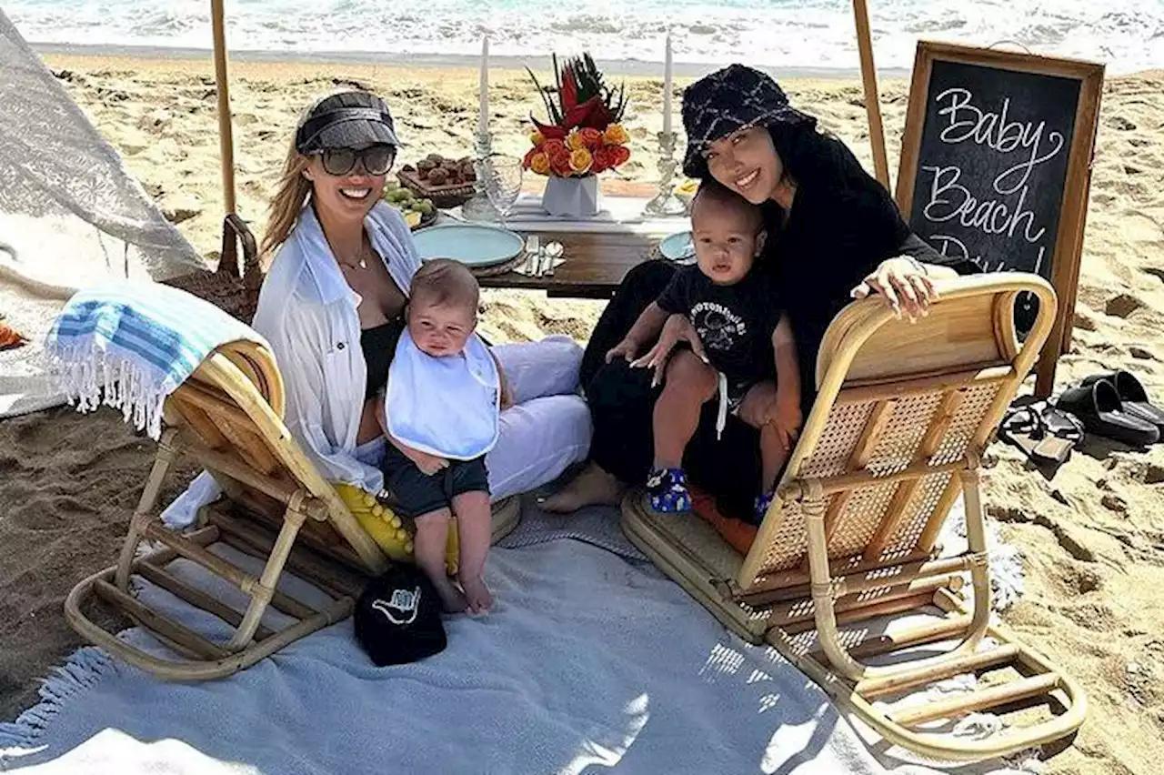 Heather Rae El Moussa and Bre Tiesi Have Beach Picnic With Their Baby Boys: ‘The Cutest Set Up!’