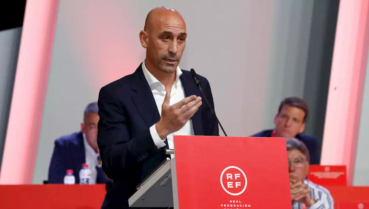 Un ex trabajador de la RFEF denuncia las formas de Luis Rubiales: 'aprovechó que tenía cáncer para echarme'