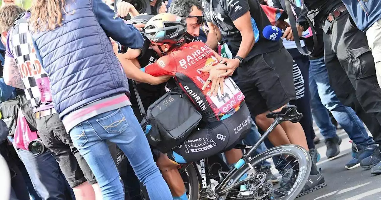 Un colombiano tuvo una aparatosa caida en la cuarta etapa de La Vuelta, aquí el video