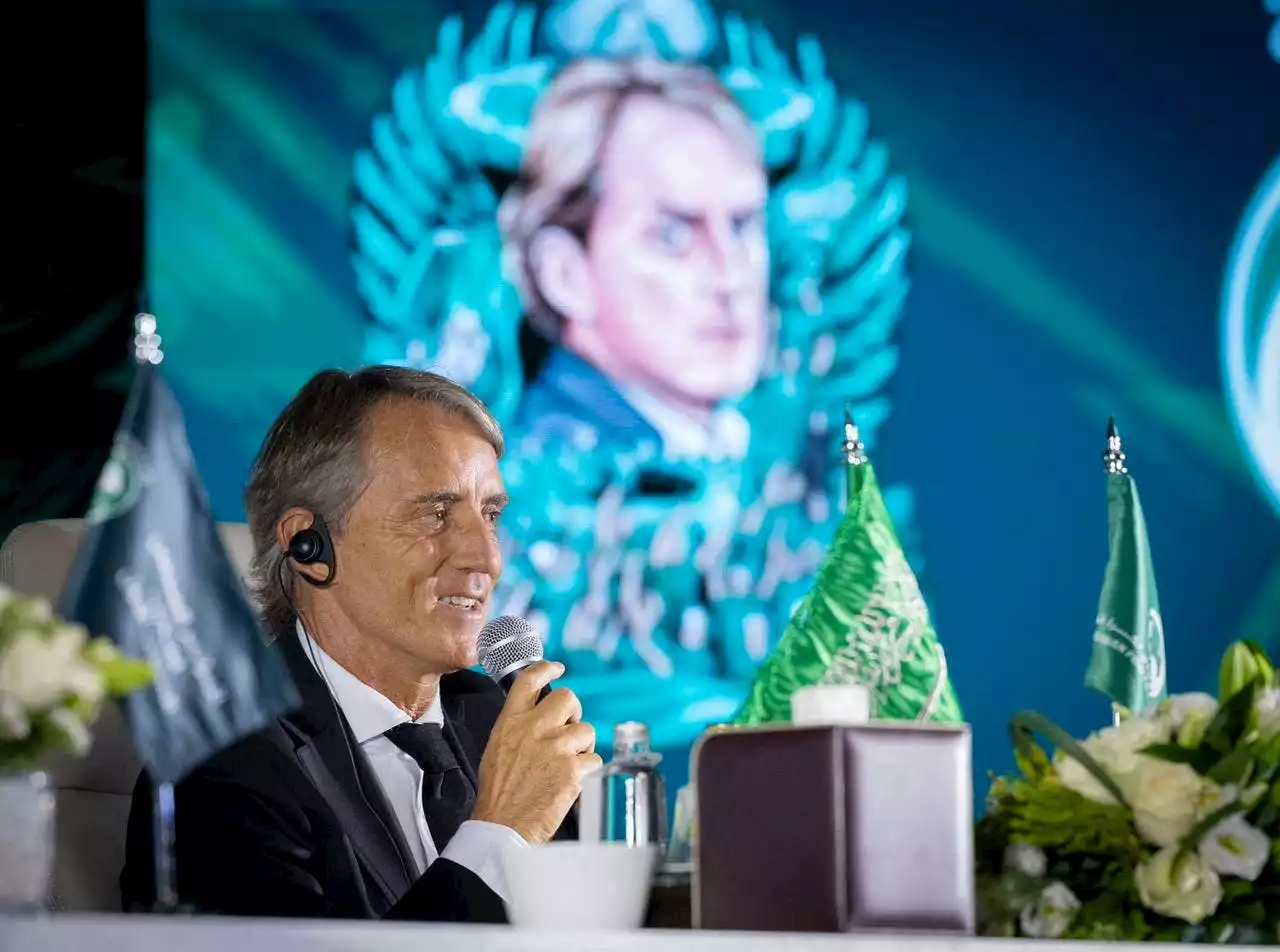 Soccer-Mancini aims to win the Asian Cup with the Saudi Arabia national team