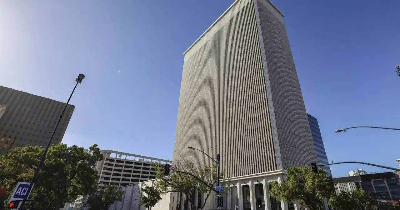 Here's what Sandor Shapery offered to pay for San Diego's 101 Ash St. building