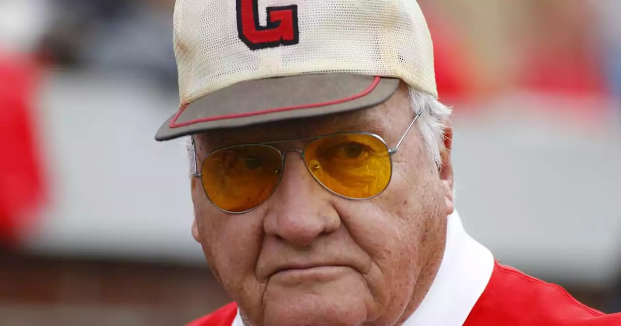 Sonny Seiler of Georgia football mascots and 'Midnight in the Garden of Good and Evil' dies at 90