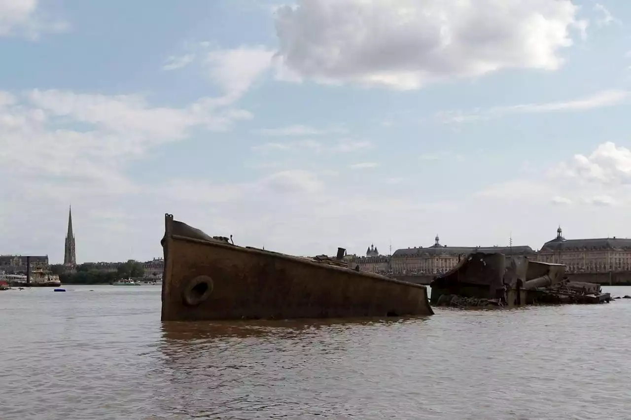 Mais d’où viennent ces épaves sur les quais de la Garonne à Bordeaux ?