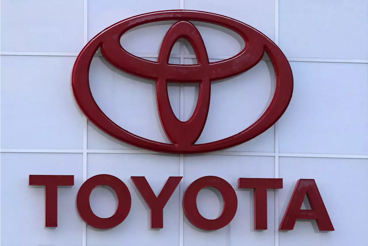 Toyota stoppar produktionen efter systemfel