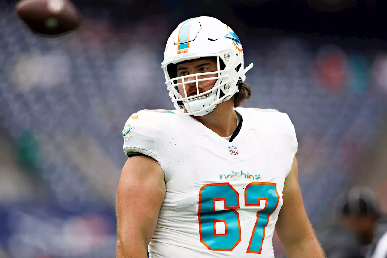 Bears acquiring OL Dan Feeney from Dolphins