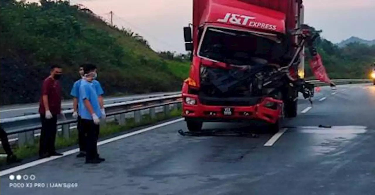 Kelindan maut dalam kemalangan babitkan dua lori