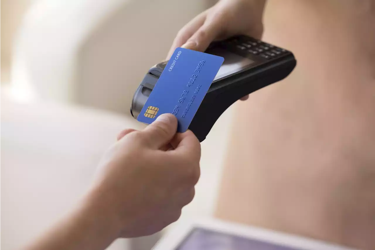 Audit reveals flaws in feds' charge cards yet again: Report