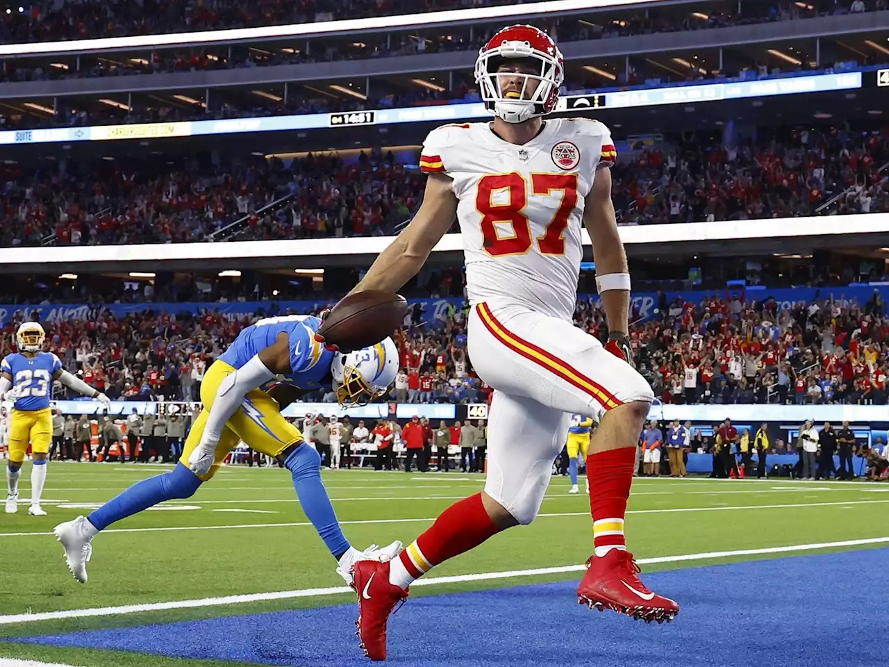 FANTASY FOOTBALL: Travis Kelce the lone elite TE option in our top 25