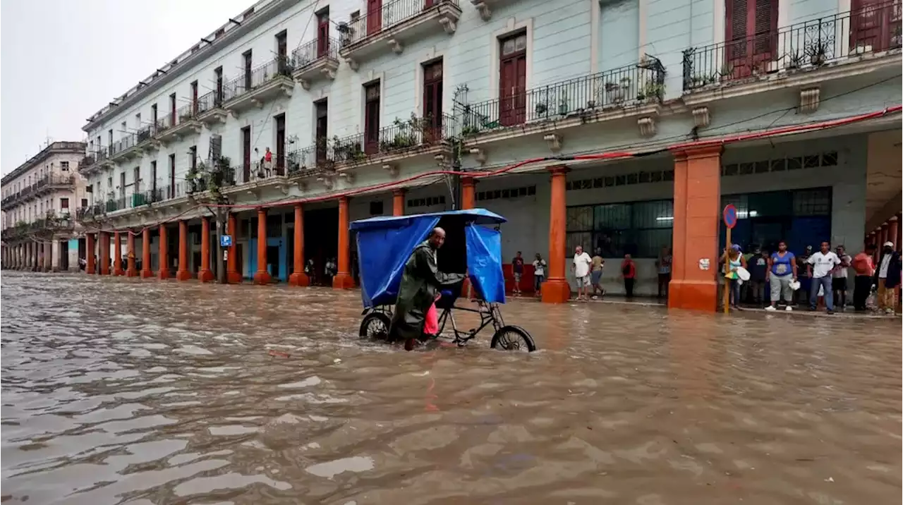 Florida ordena evacuaciones ante el avance del huracán Idalia, que ya golpeó con fuerza a Cuba