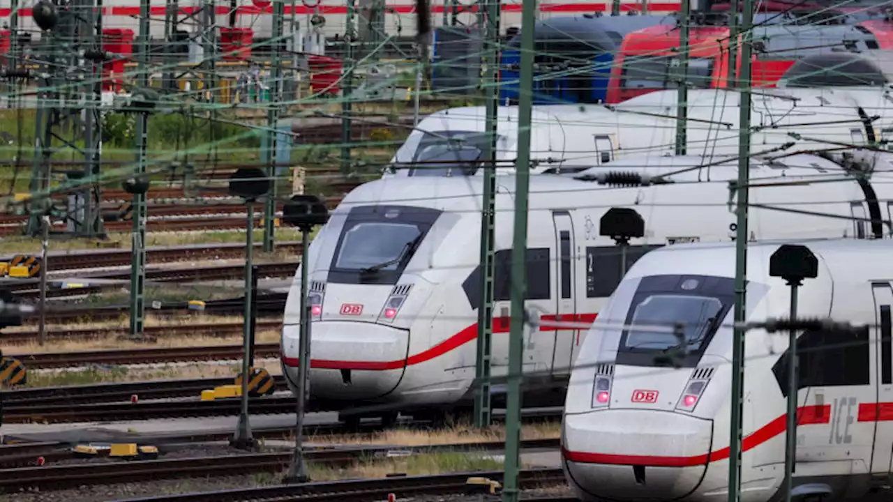 Zugbegleiter der deutschen Bahn: «Die Lokomotive ging beim Rangieren verloren, der Zug wurde in die falsche Richtung gelenkt und die Toiletten gehen auch nicht»