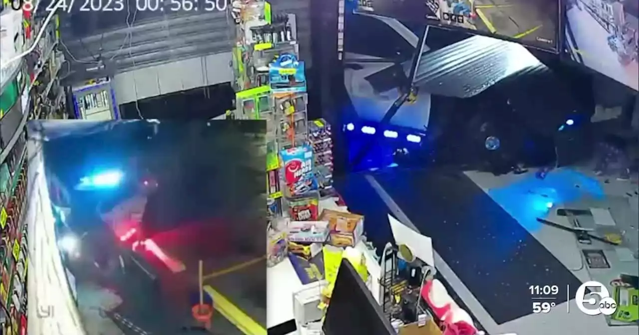 Linndale Police car slams into Cleveland convenience store