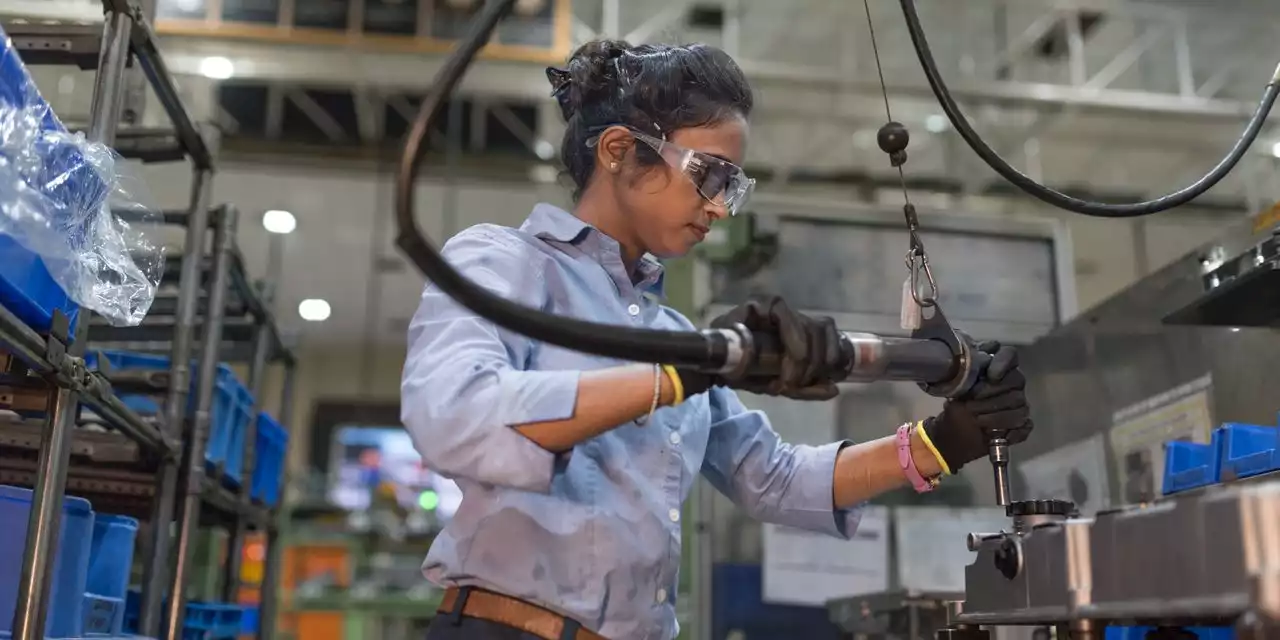 India Is Behind the Curve on Women in the Workforce