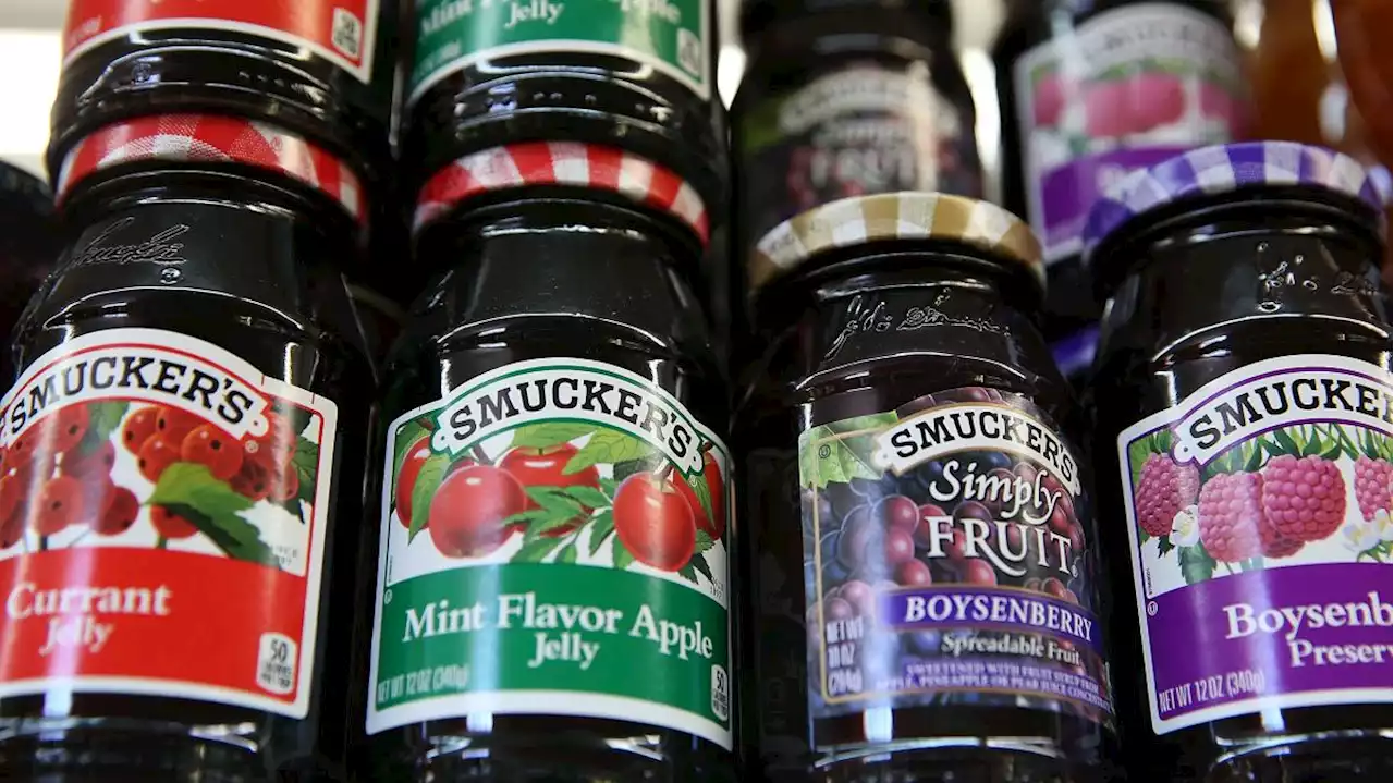 J.M. Smucker reports mixed Q1 results, raises profit forecast