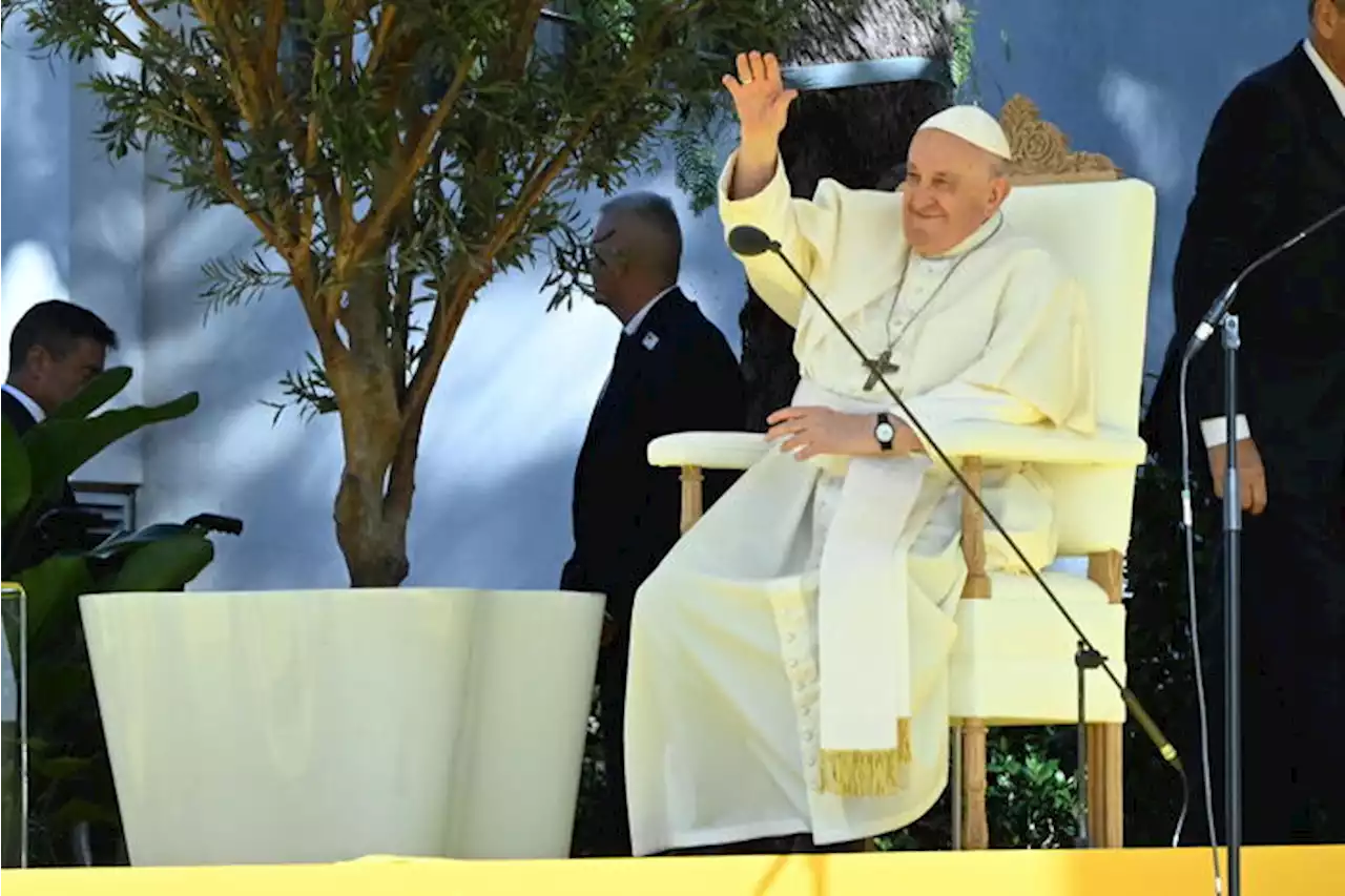 ll Papa incontra gli studenti: 'Imparate a rischiare, potete vincere la sfida del clima' - Africa - Ansa.it