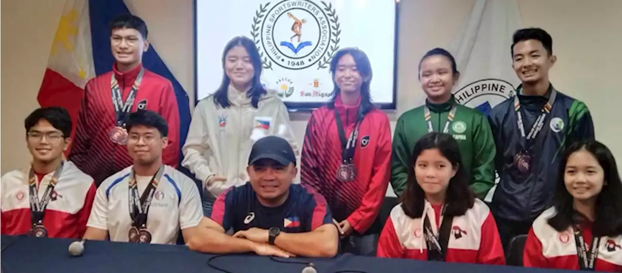 Coach ‘Amat’ goes grassroots in search of Olympic fencers | BusinessMirror