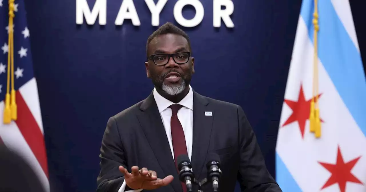 Chicago Mayor Brandon Johnson defends response to teens, migrants