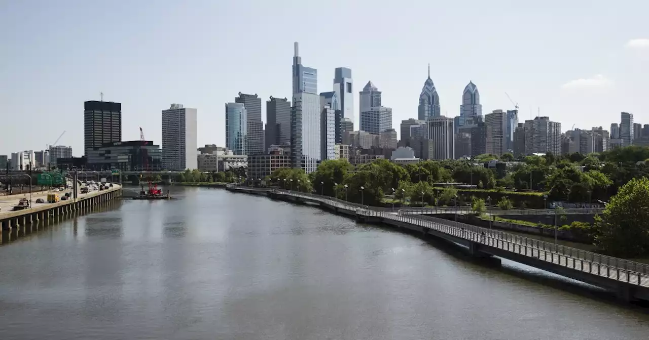 A 100-gallon oil spill in Philadelphia Navy Yard prompts Coast Guard response