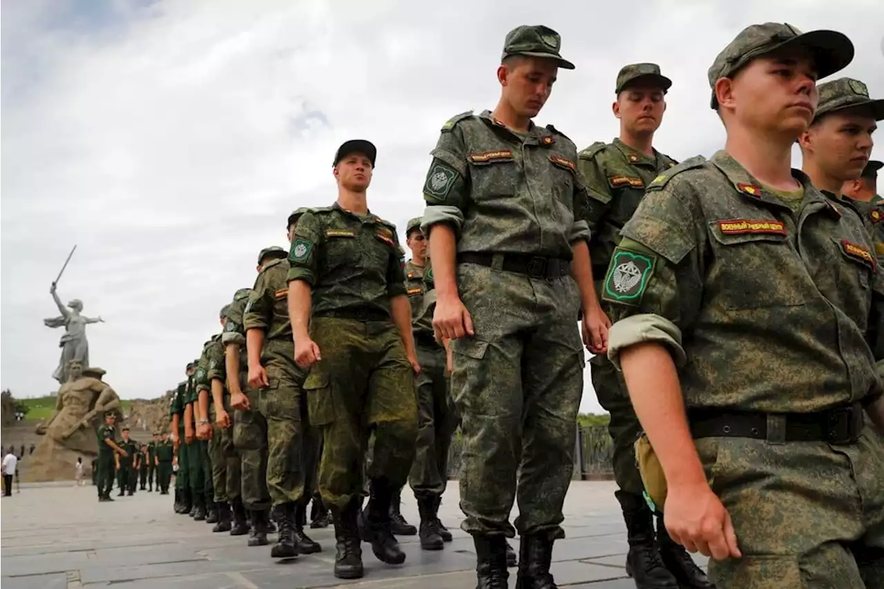 Russia targets neighbour Kazakhstan with army recruitment ads