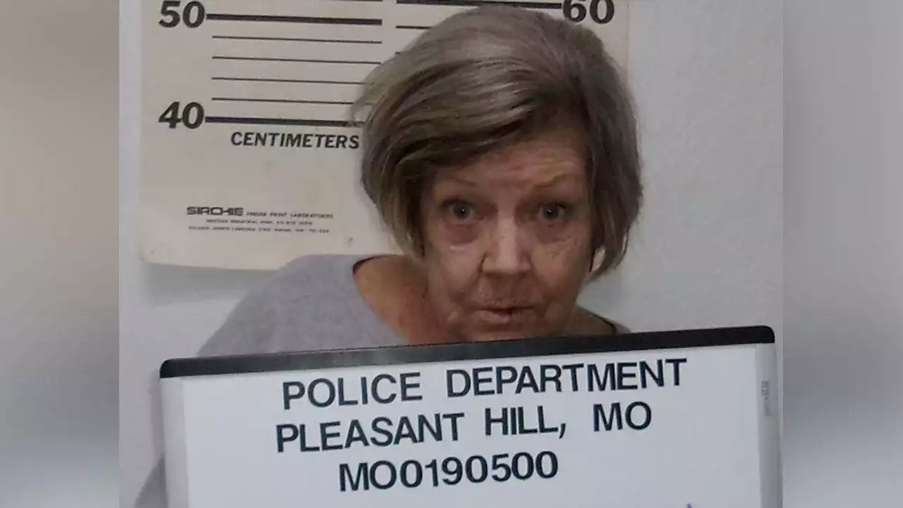 Elderly Missouri woman facing bank robbery charges found dead