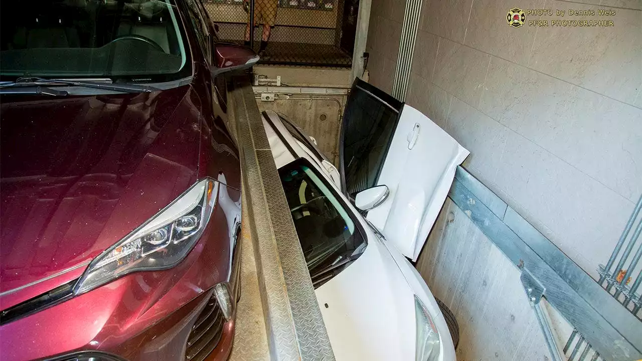 Oregon driver gets trapped in Portland rotating parking system