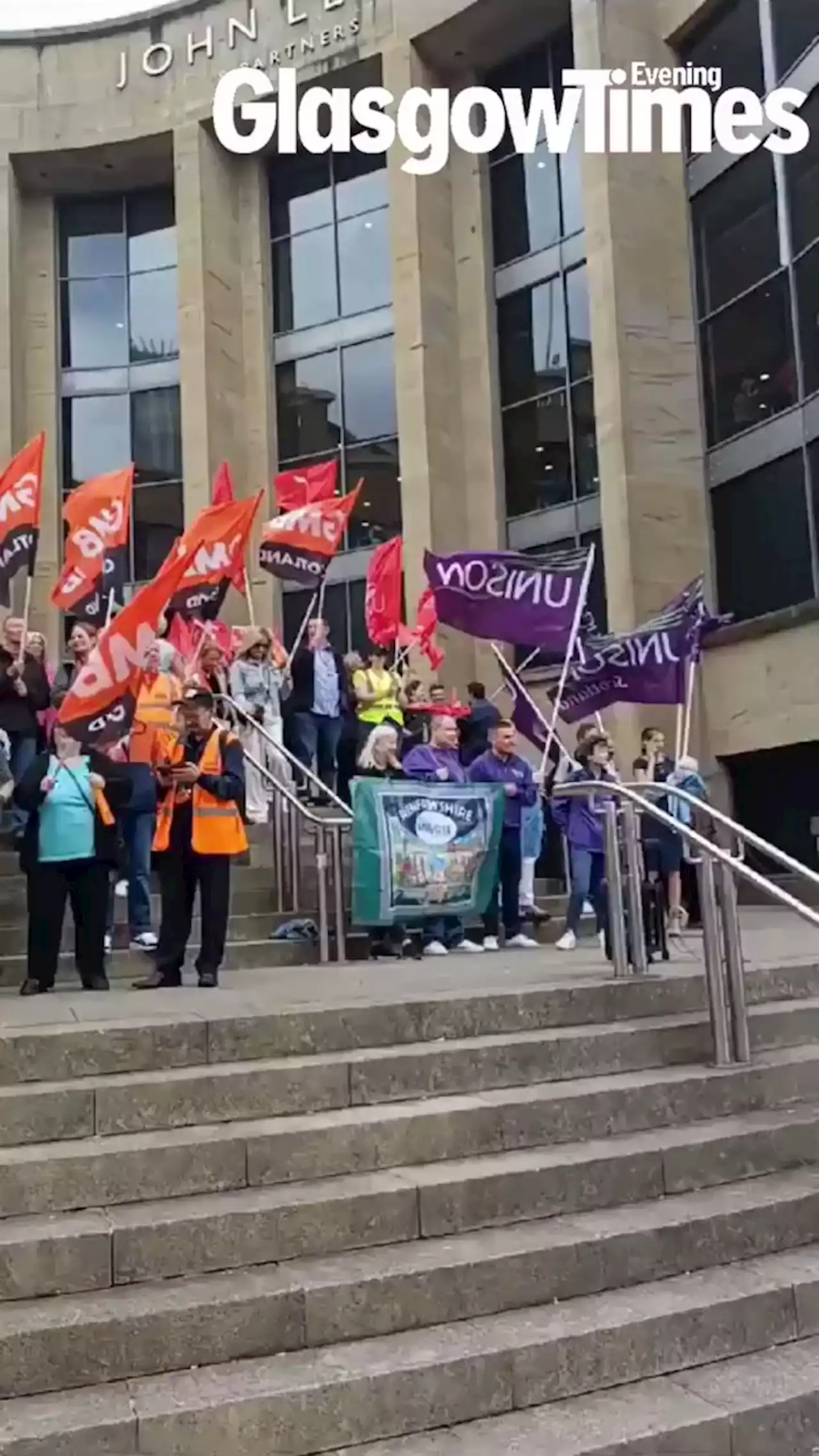 Glasgow parking wardens strike as UCI Cycling World Championships begin