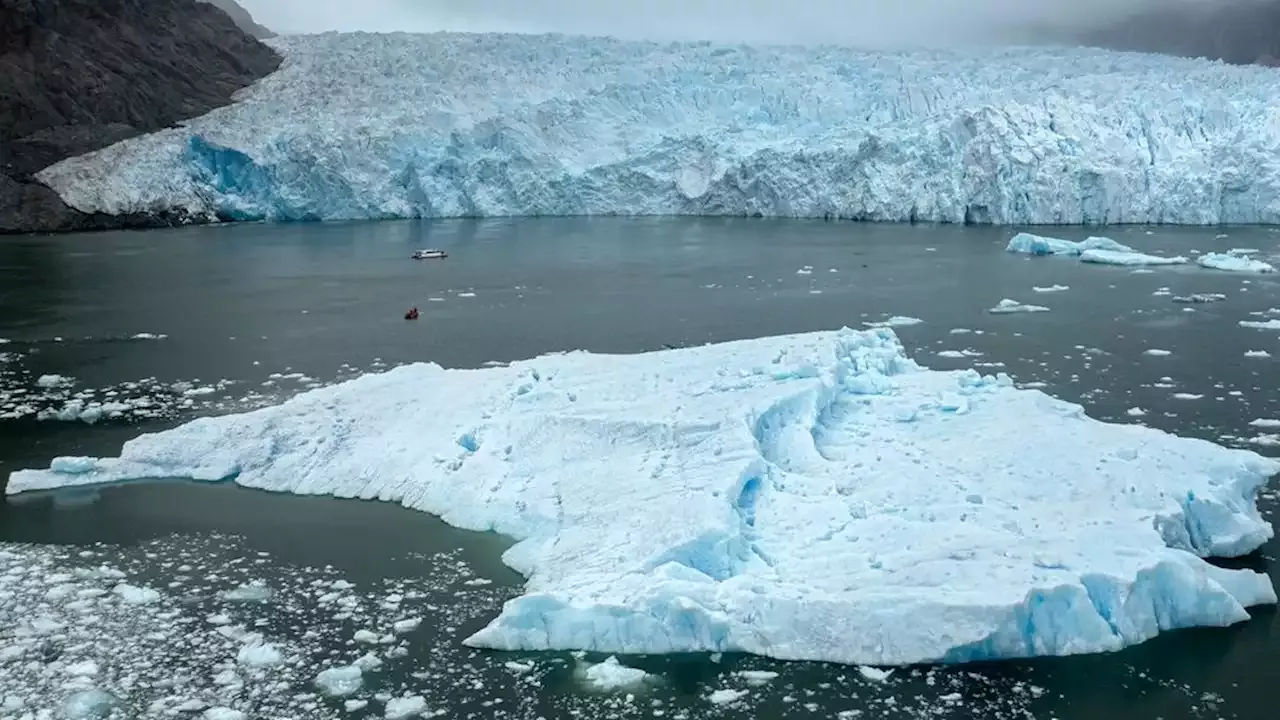 The Melting Greenland Ice Sheet: Rising Sea Levels and Climate Change