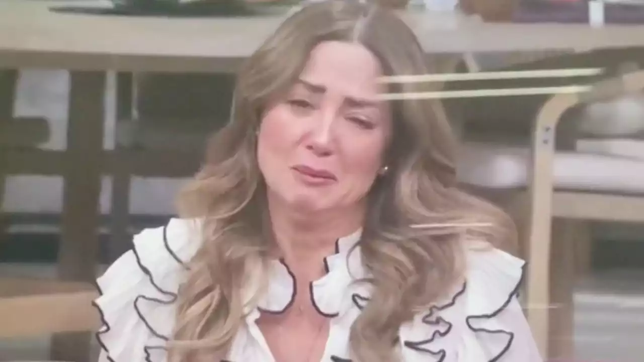 Entre lágrimas y voz entrecortada, Andrea Legarreta regresa a Hoy y habla de la muerte de su mamá: 'empezó a mermar mucho su salud'