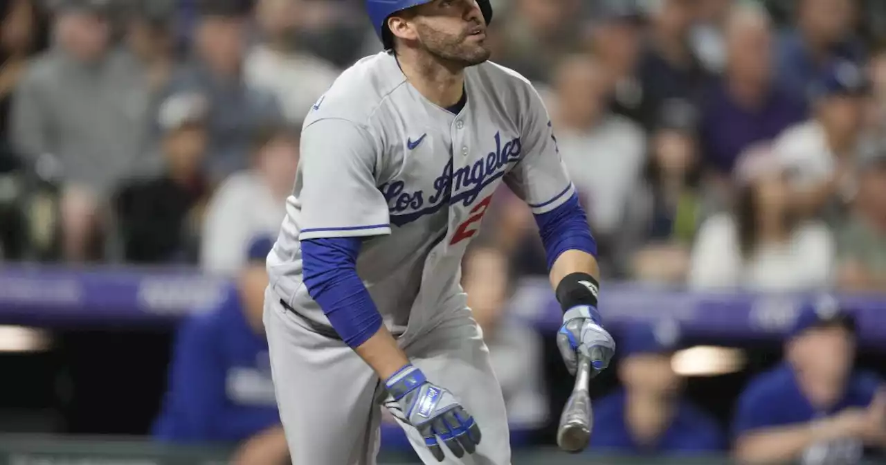 Mystery injury forces Dodgers' J.D. Martinez to sit out against A's