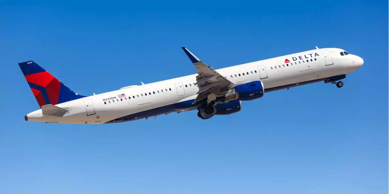 Passenger arrested on Delta flight after cutting himself and a flight attendant, authorities say