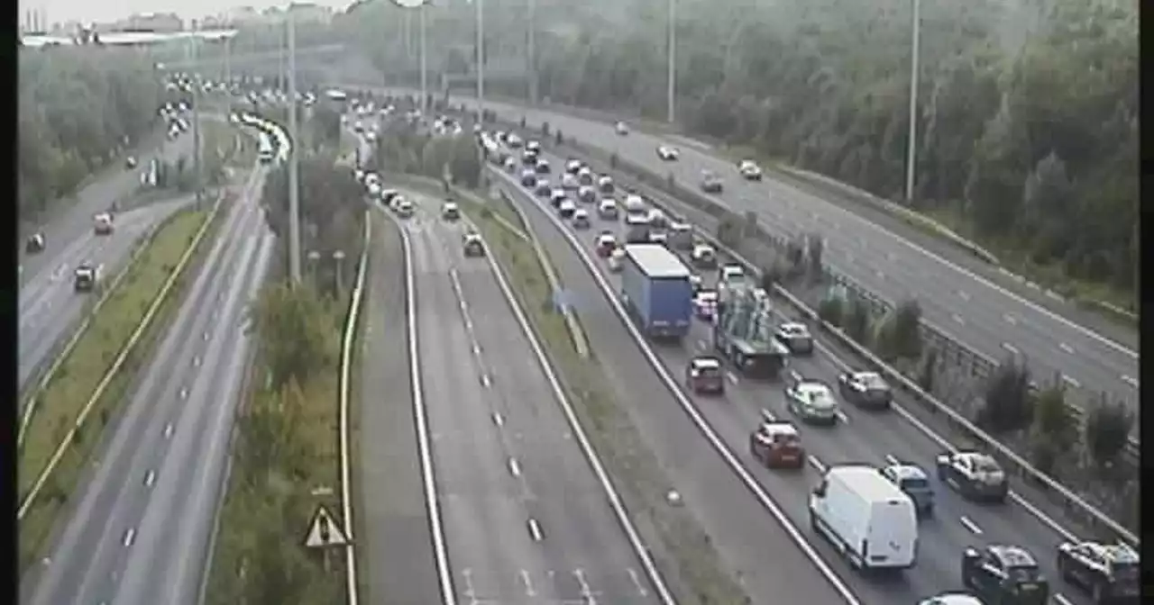 BREAKING: Two lanes shut and queues of over SIX miles on M60 following crash