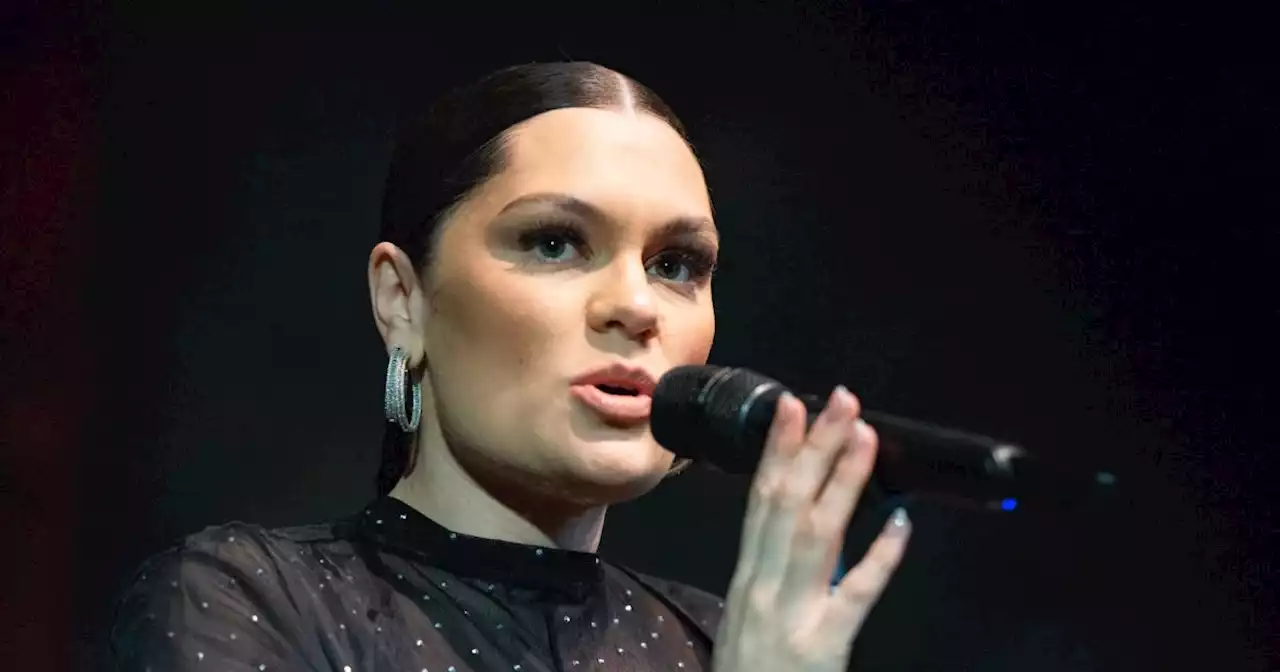 Jessie J shouts out single parents as she struggles to look after baby boy alone