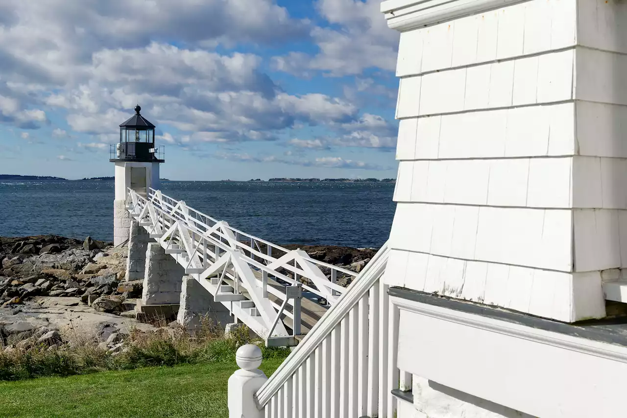 Maine lighthouse featured in ‘Forrest Gump' goes dark after lightning strike