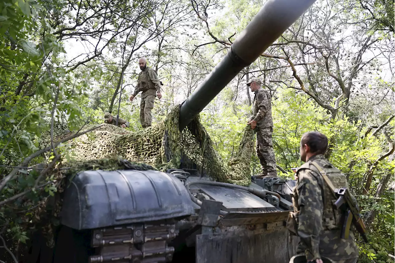 Russian soldier obliterated by anti-tank missile hit in Ukraine: video