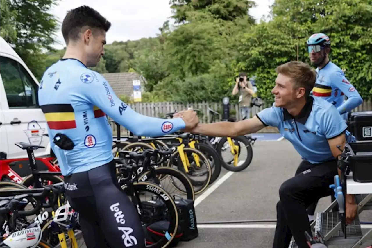 IN BEELD. Belgische selectie met Wout Van Aert komt aan in Schotland, Remco Evenepoel en Lotte Kopecky trainden al op het parcours