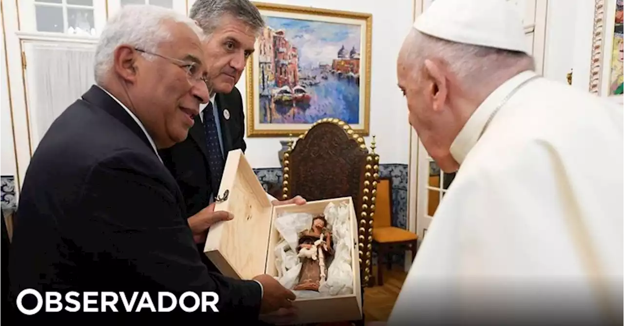 António Costa esteve com Papa Francisco e trocaram presentes