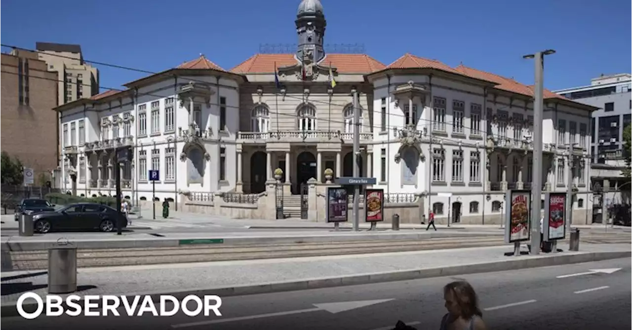 Restam cinco locomotivas a vapor na estação das Devesas em Vila Nova de Gaia