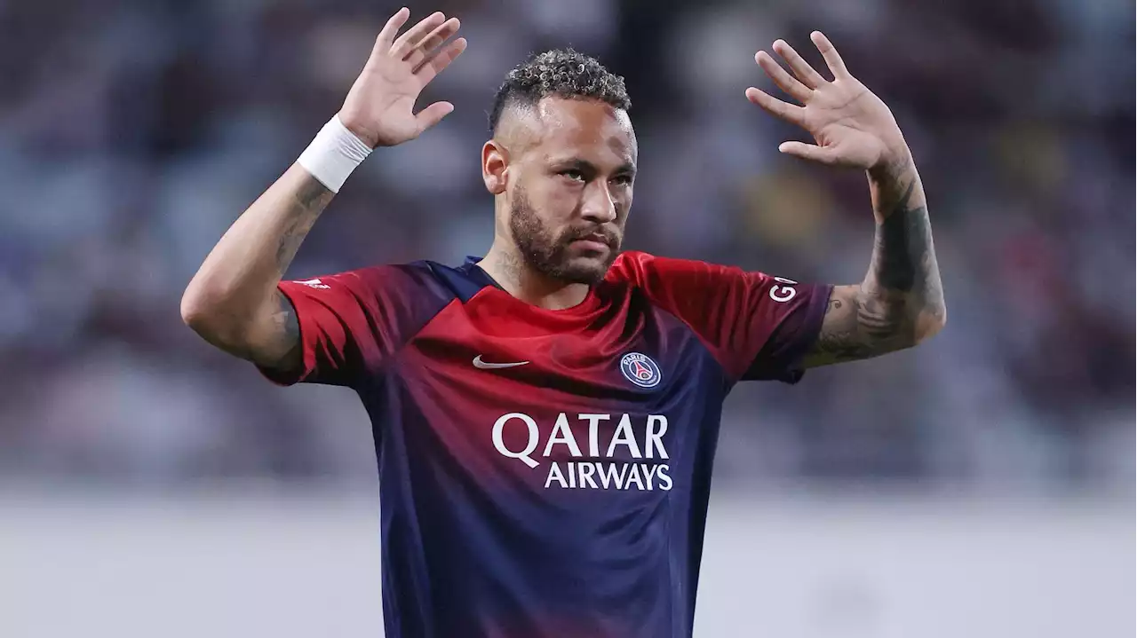 Neymar rejoue après six mois et plante un doublé en amical avec le PSG