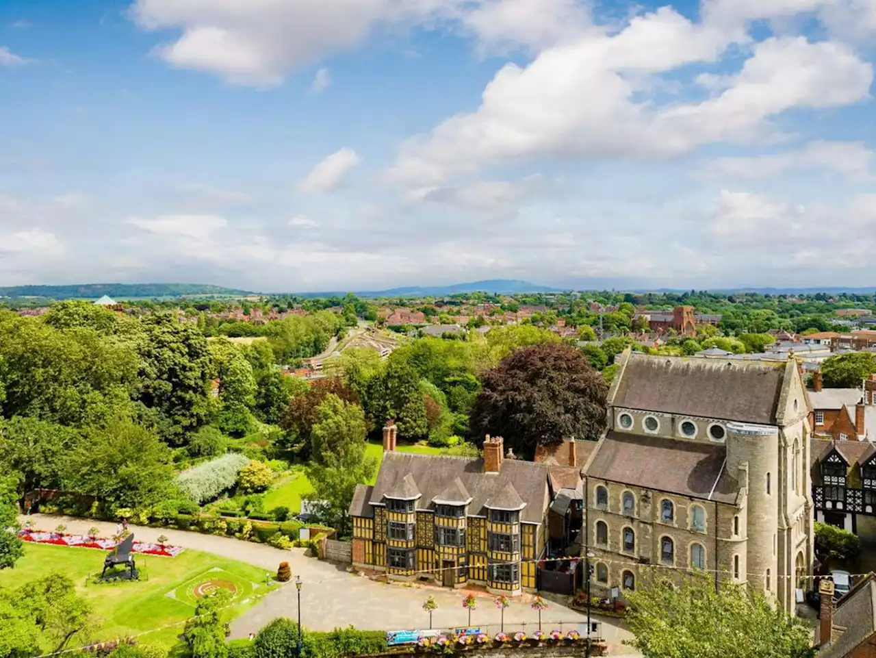 Stunning Elizabethan home in Shrewsbury listed on the market