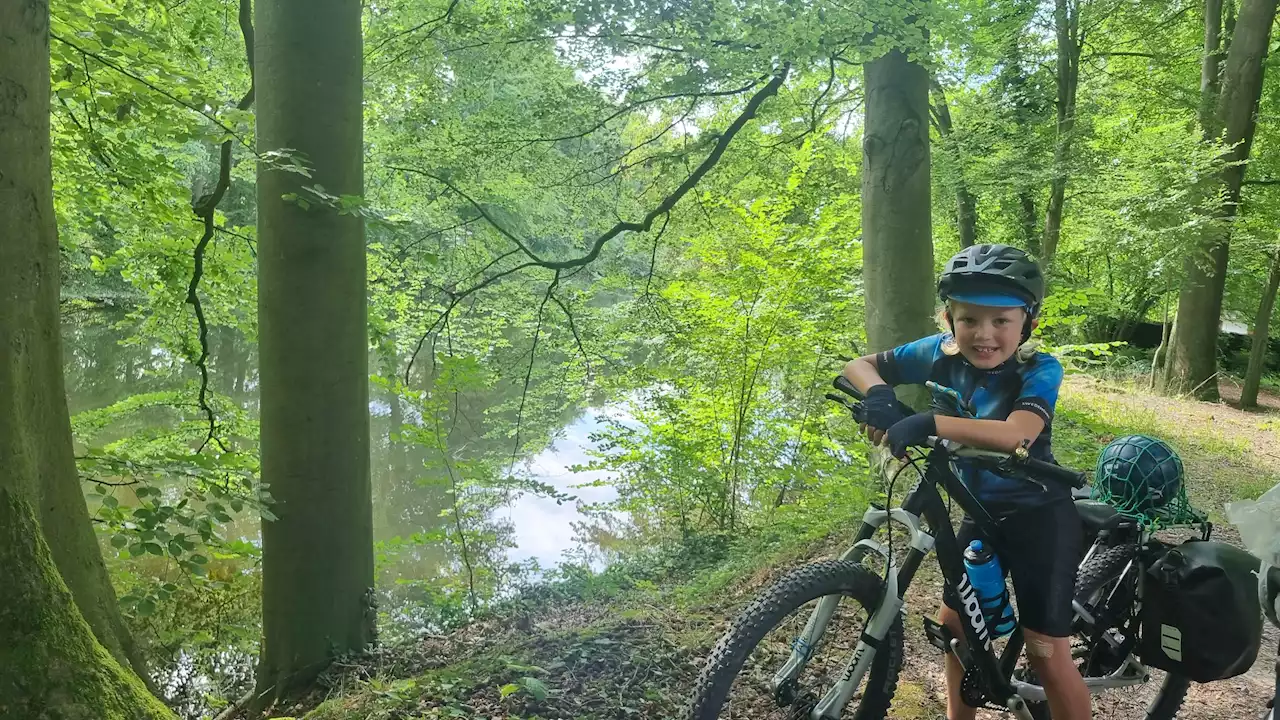 Folke, 8, har cyklat hela vägen från Lund till Paris: ”Jättekul”