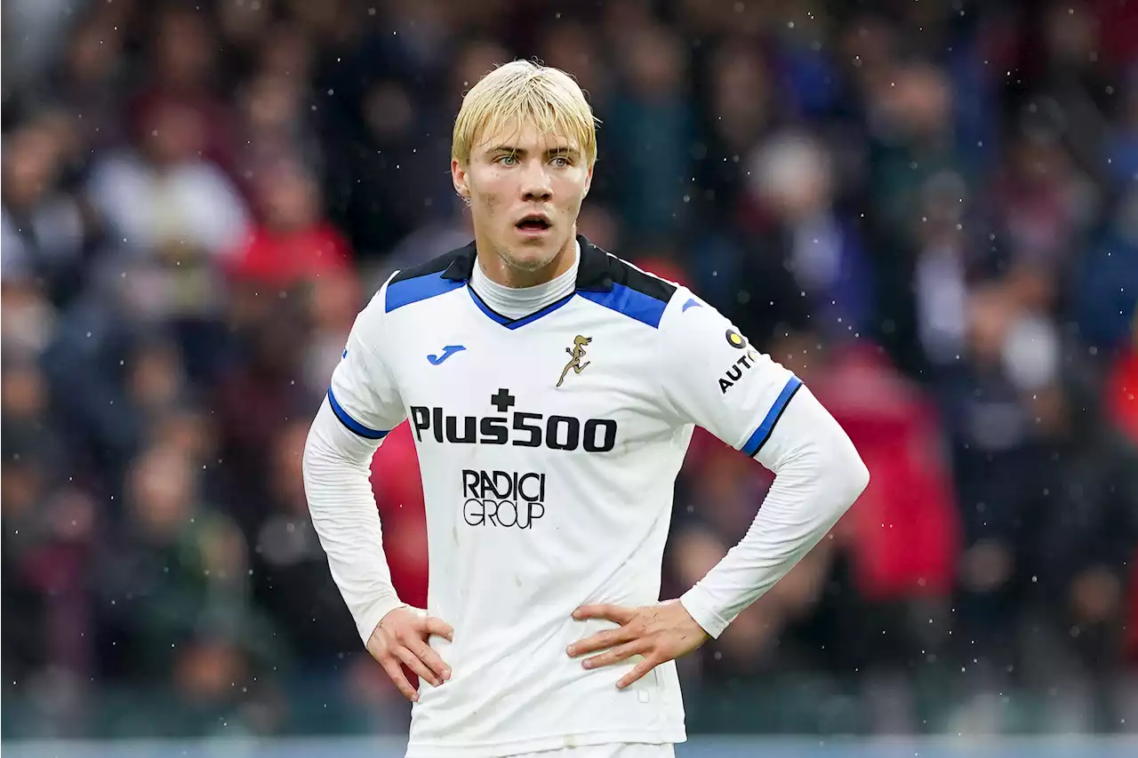 Rasmus Hojlund passes medical but Man United to delay announcement of transfer