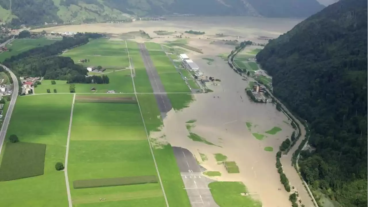 Ausgerechnet Wasser erschwert Arbeiten am Hochwasserstollen im Sarneraatal